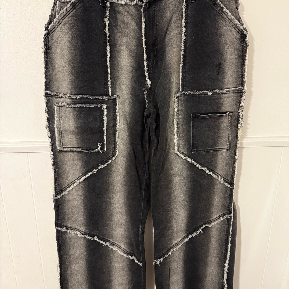 PLUS SIZE Distressed Straight Leg Jeans - Picture 4 of 6